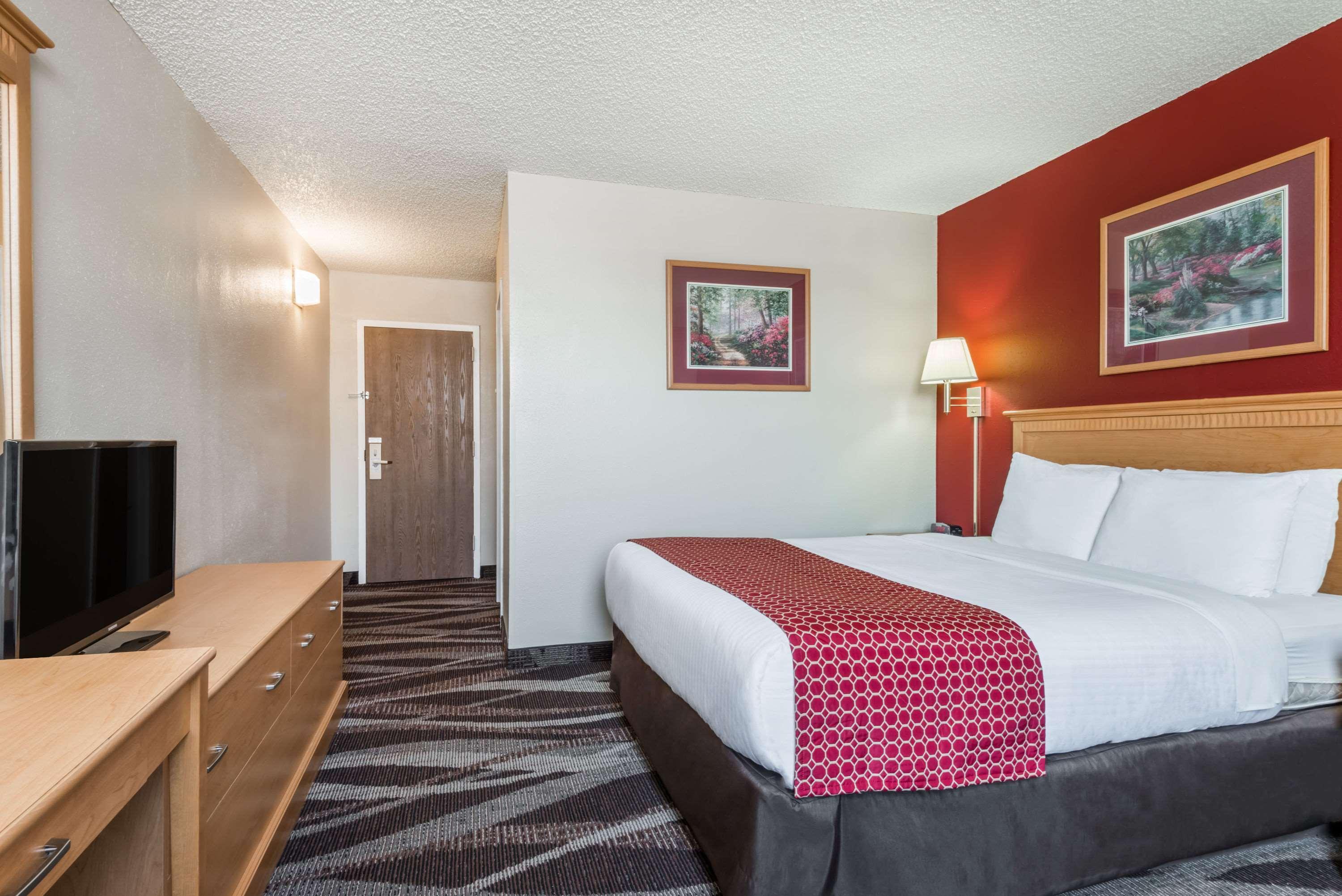 Days Inn By Wyndham Gillette Kültér fotó